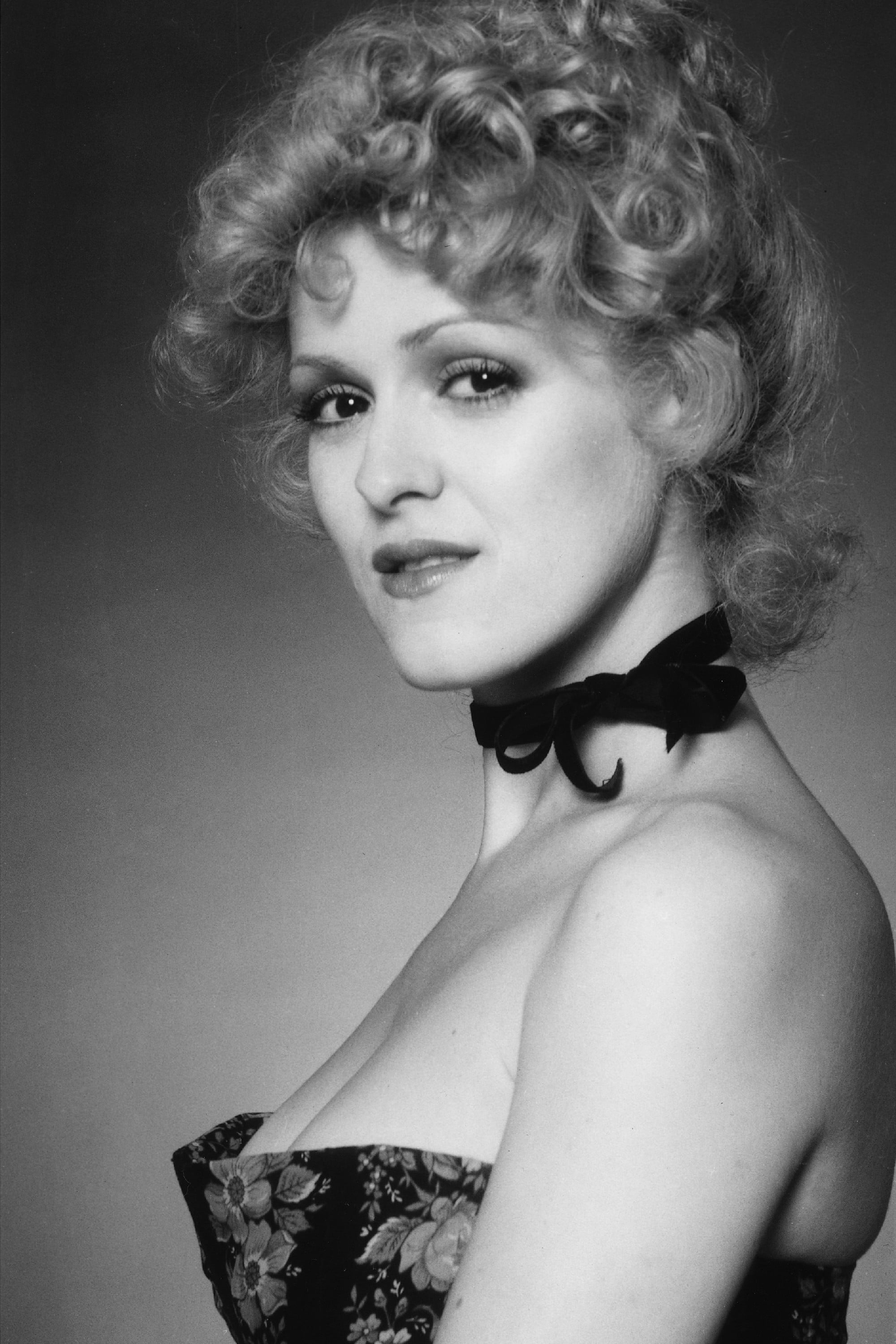 Next photo of Bernadette Peters