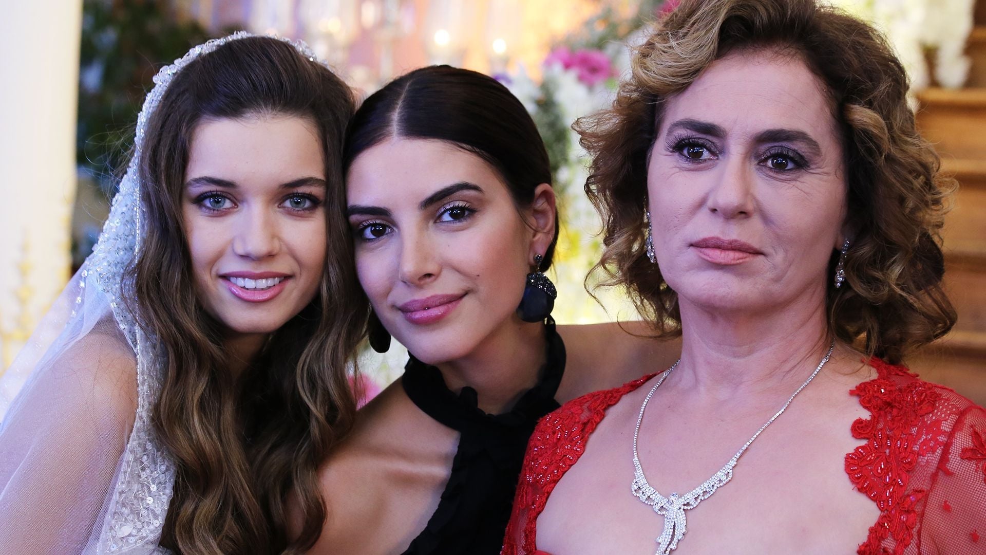 Фазилет и её дочери турецкий сериал